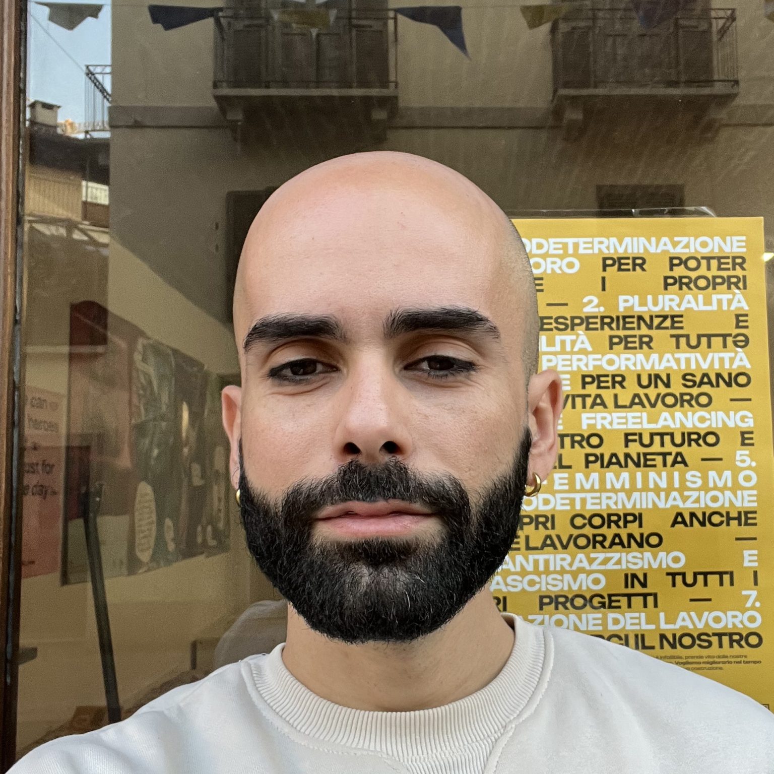 Chi sono 1 Luca Minici graphic designer a Torino